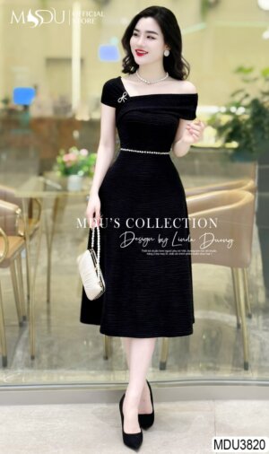 Váy Thiết Kế MDU3820 – Màu Đen Qúy Phái Lệch Vai Độc Đáo Chiết Eo Tạo Điểm Nhấn