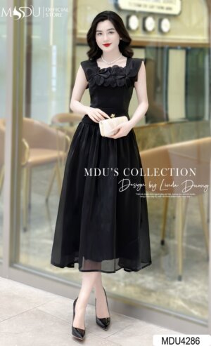 Váy Thiết Kế MDU4286 – Màu Đen Sang Chảnh Cổ Vuông Đính Hoa Tinh Tế
