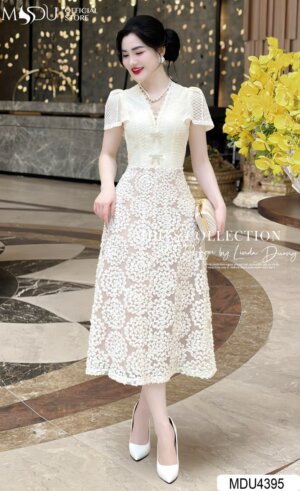 Váy Thiết Kế MDU4395 – Chất Ren Cao Cấp Phối Cùng Họa Tiết Bắt Mắt Cổ Chữ V Điệu Đà