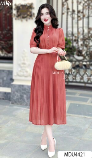 Váy Thiết Kế MDU4421 – Màu Đỏ Cam Đất Bắt Mắt Dáng Dài Xếp Li Tạo Điểm Nhấn Cho Váy