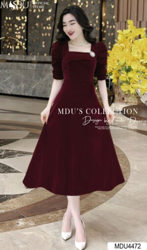 Váy Thiết Kế MDU4472 – Màu Đỏ Quyến Rũ Xòe Nhẹ Với Điểm Nhấn Đính Đá Sáng Lấp Lánh