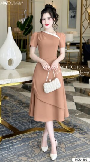 Váy Thiết Kế MDU4480 – Dáng Váy Dài Xòe Nhẹ Màu Nâu Độc Đáo Cổ Viền Cách Điệu