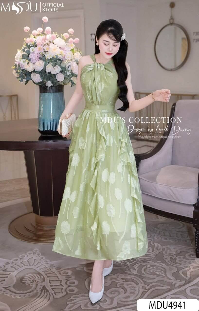 Mẹo Chọn Và Phối Đầm Dự Tiệc Che Bụng