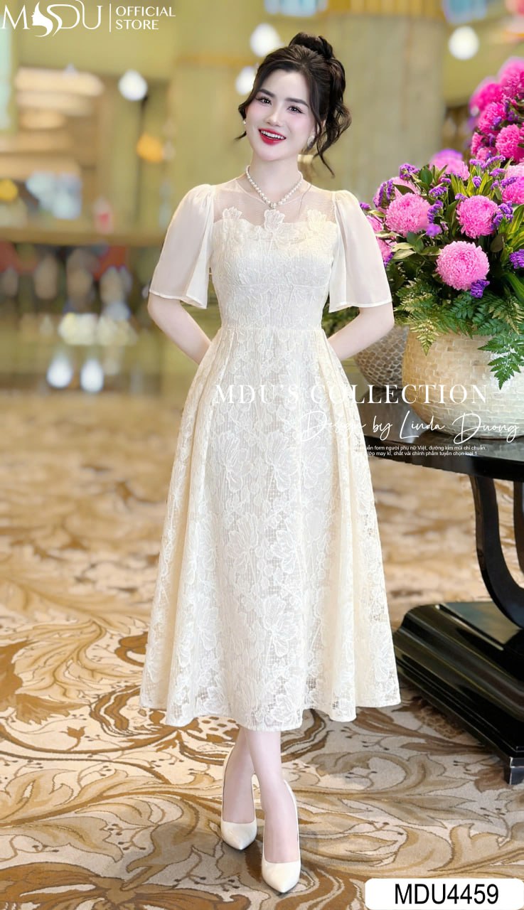 Đầm dự tiệc màu trắng dáng xòe 