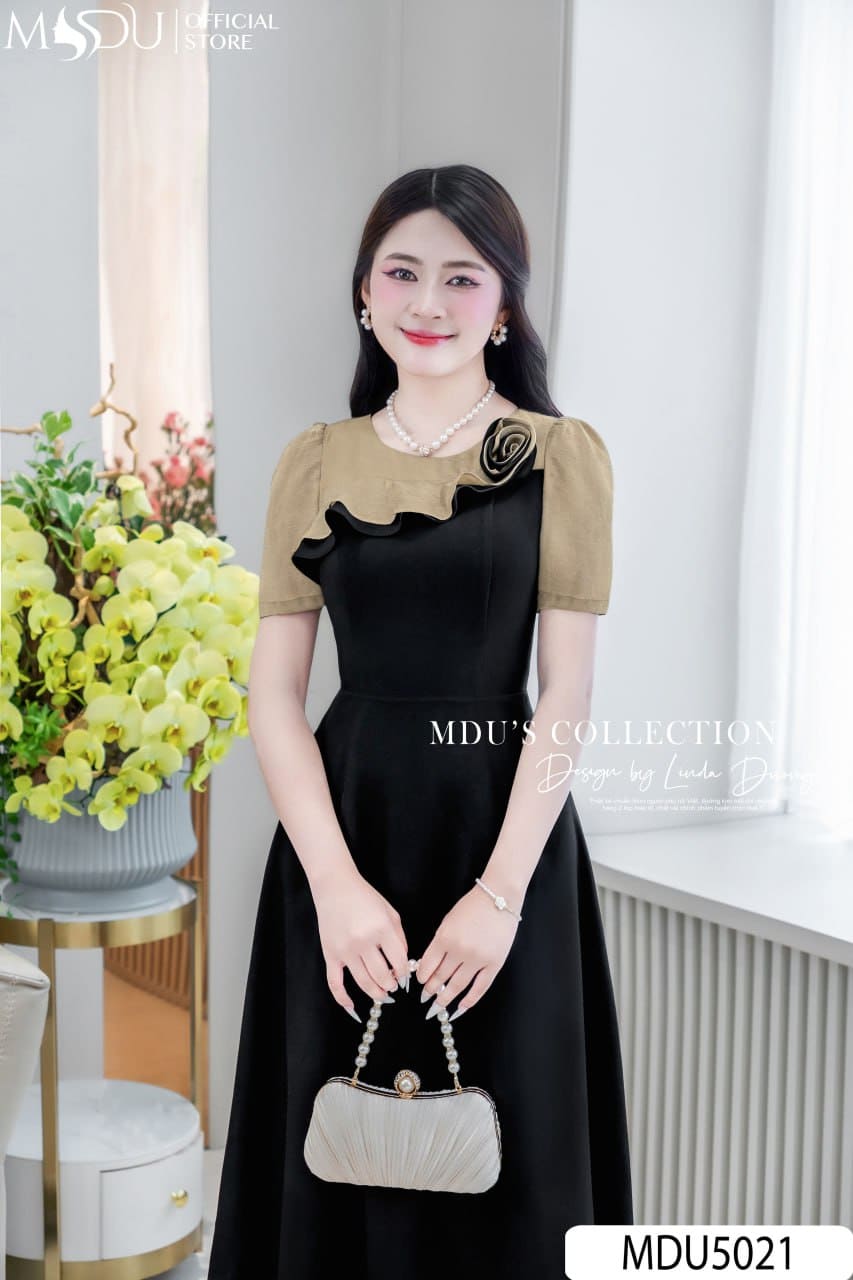 Váy dự tiệc cưới cho người thấp - Váy xếp ly 