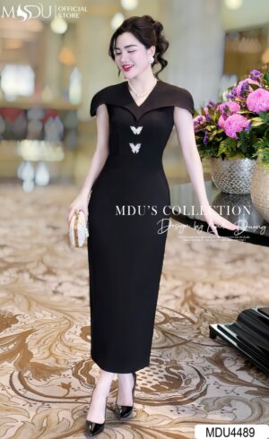Váy Thiết Kế MDU4489 Màu Đen Đính Mác Cài Bướm Nổi Bật