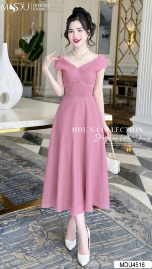 Váy Thiết Kế MDU4516 Màu Hồng Nhẹ Nhàng Cổ Tim Tinh Tế