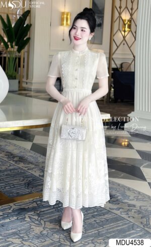 Váy Thiết Kế MDU4538 Dáng Xòe Nhẹ Màu Kem Họa Tiết Độc Đáo