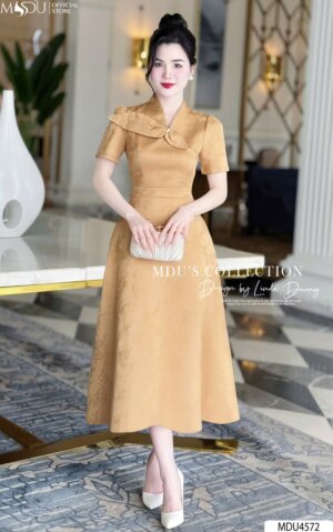 Váy Thiết Kế MDU4572 Cổ Cách Điệu Đính Nơ Cùng Tay Ngắn Thanh Lịch