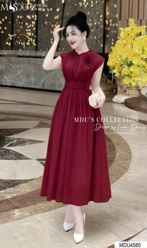 Váy Thiết Kế MDU4580 Đỏ Đô Xếp Ly Đính Hoa Trên Váy