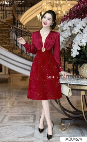 Váy Thiết Kế MDU4674 Dáng Xòe Nhẹ Cổ Xẻ Sâu Hiện Đại