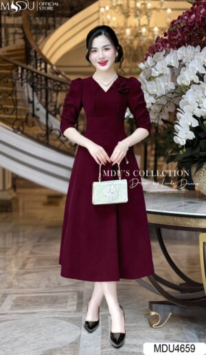 Váy Thiết Kế MDU4659 Màu Đỏ Rượu Vang Cổ Chữ V Cách Điệu