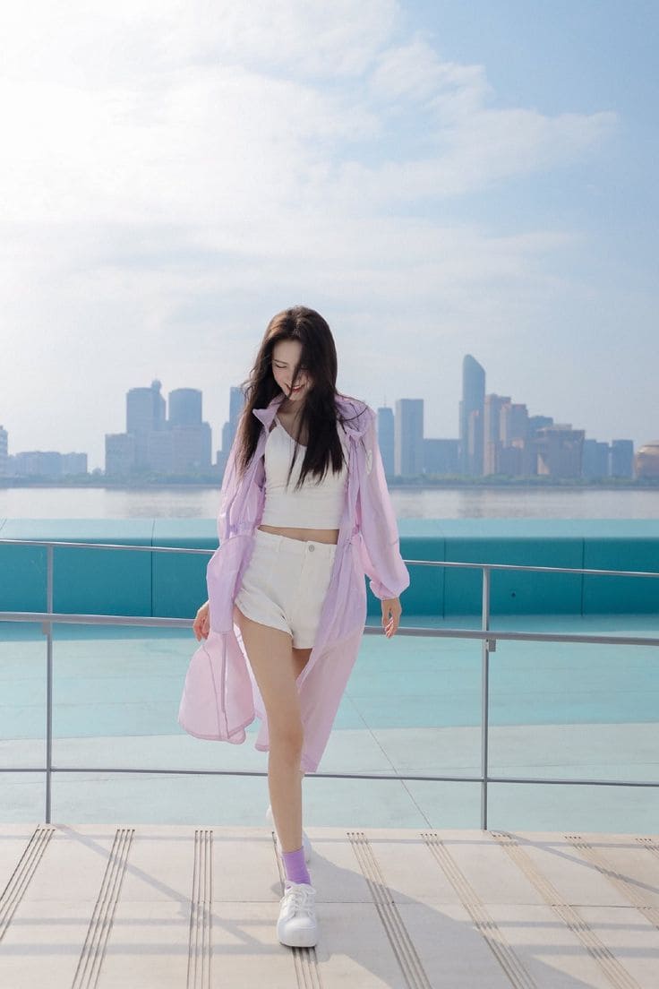 Bí Quyết Phối Đồ Với Áo Chống Nắng Đi Biển