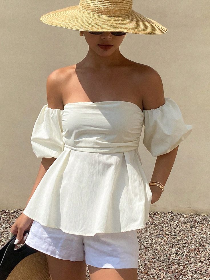 Các Loại Áo Đi Biển Được Yêu Thích Nhất - Áo Trễ Vai