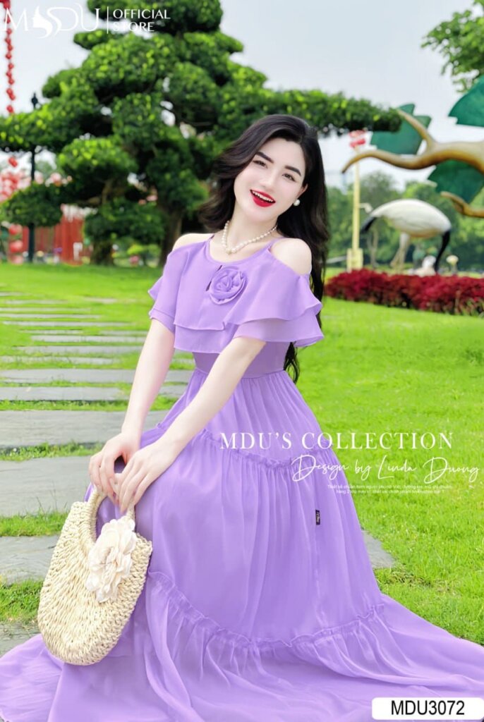 Béo lùn đi biển mặc gì - váy maxi trễ vai màu tím pastel