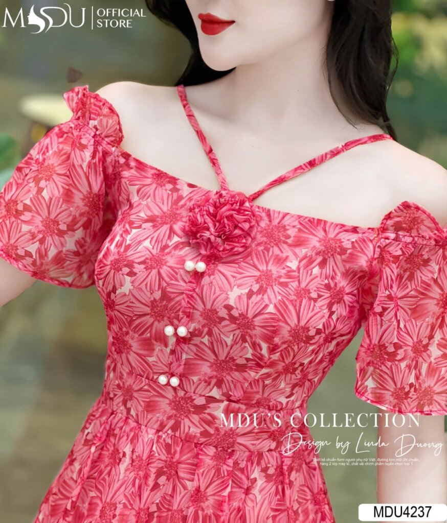 Tại Sao Váy Đi Biển Là Tâm Điểm Của Mùa Hè?