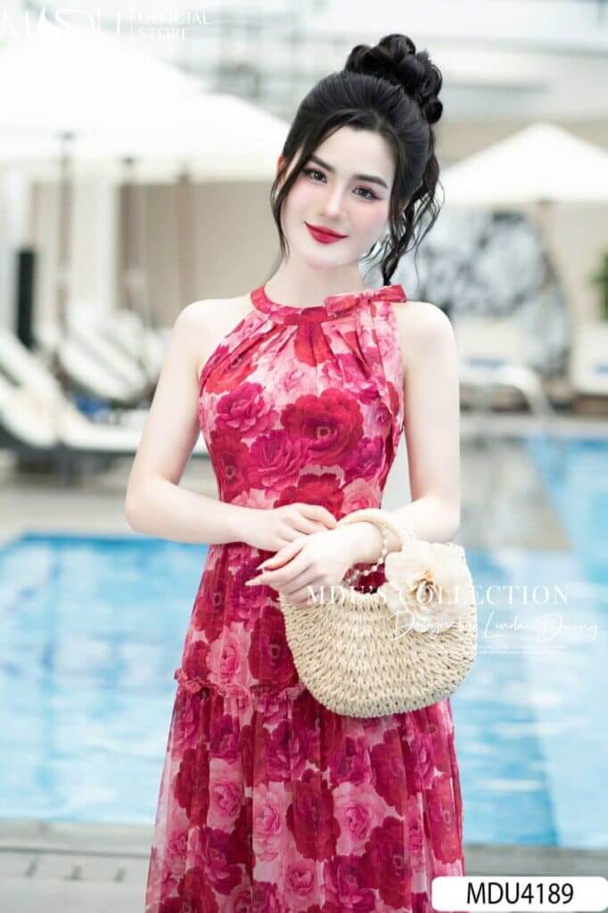 Cách phối đồ đi biển cho nữ béo - Phụ Kiện