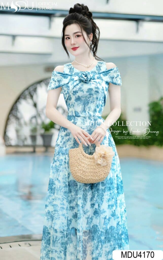 Đầm dây đi biển - Cách tạo dáng chụp ảnh cùng đầm dây