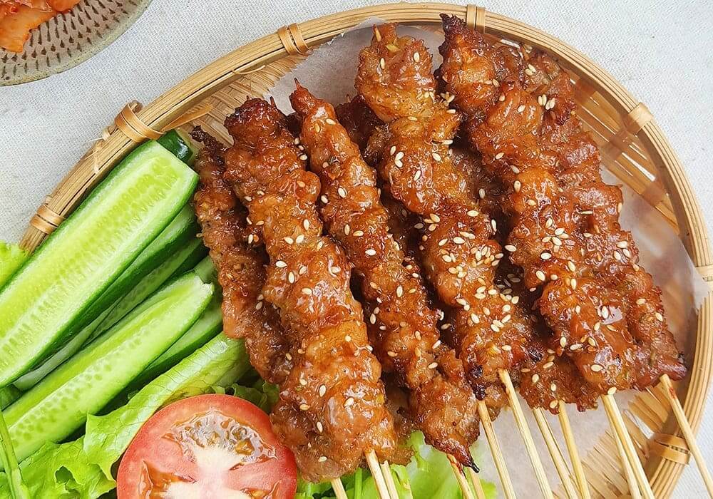 Bí Quyết Chuẩn Bị Đồ Ăn Đi Biển - Thịt Xiên Nướng