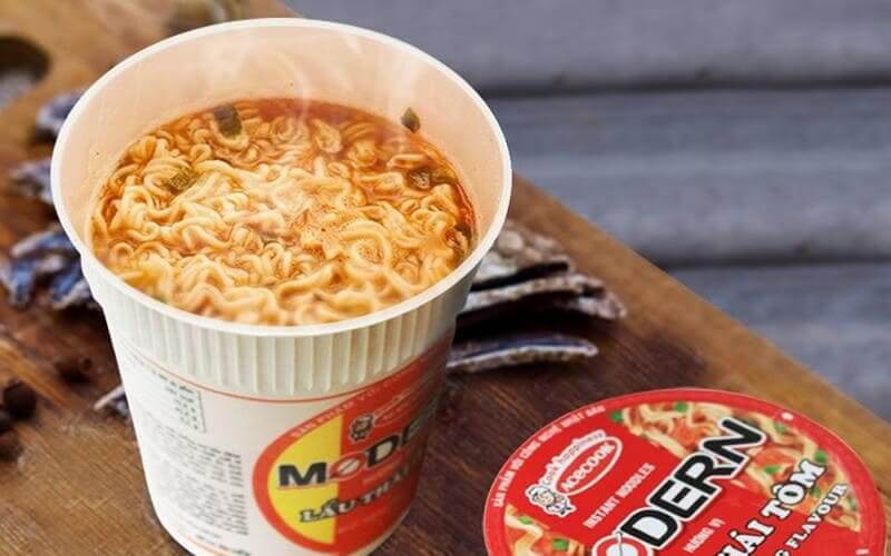 Bí Quyết Chuẩn Bị Đồ Ăn Đi Biển - Mì Ly