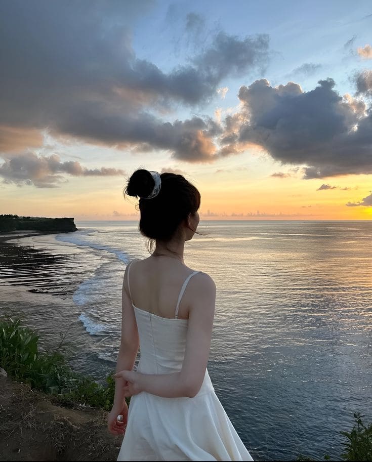 2. Tóc Búi Cao – Gọn Gàng Và Năng Động