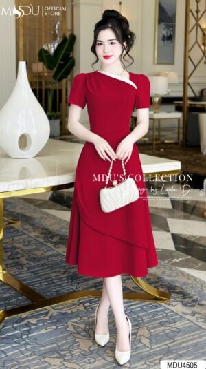 Váy Thiết Kế MDU4505 Màu Đỏ Cổ Chéo Cùng Nhấn Eo Tinh Tế