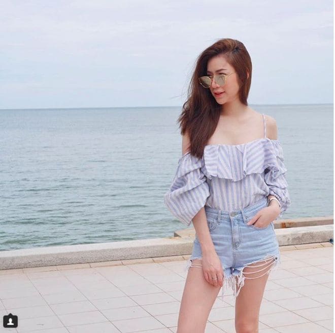 Cách phối quần áo đi biển để luôn ấn tượng