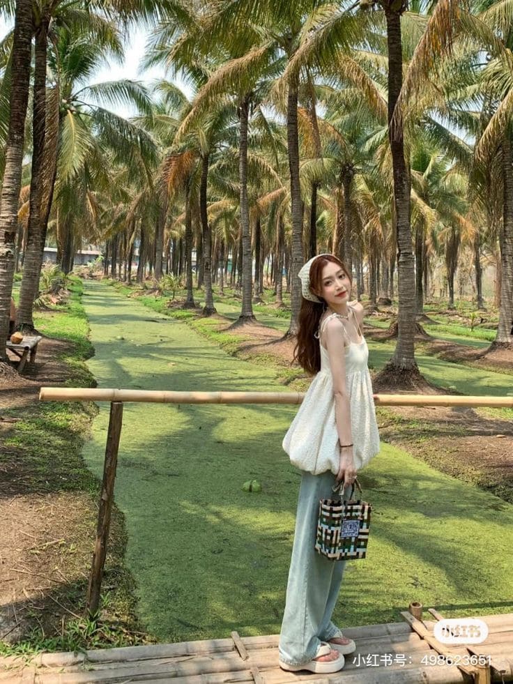 Cách phối quần áo đi biển để luôn ấn tượng