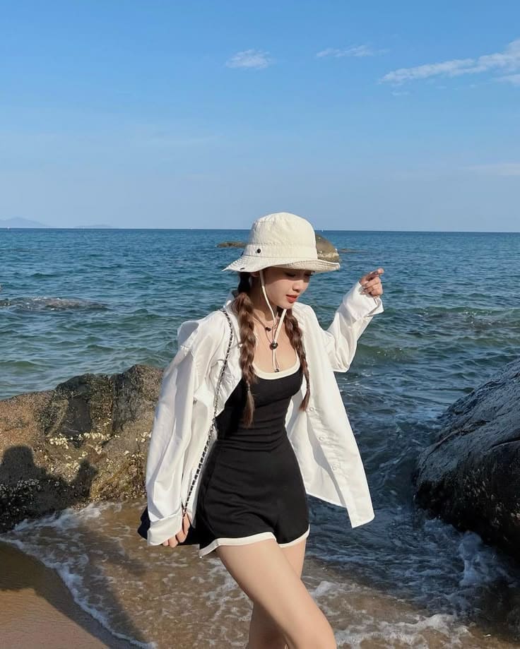 Cách phối quần áo đi biển để luôn ấn tượng