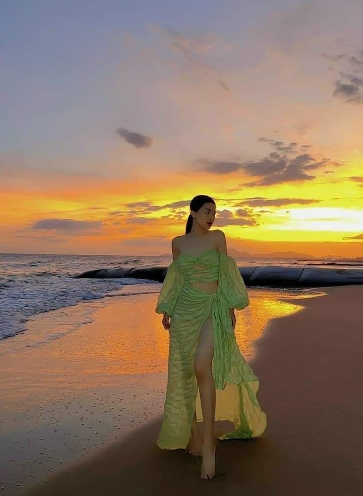 Những Kiểu Set Váy Đi Biển Đẹp Đến Ngẩn Ngơ - Set Váy Trễ Vai