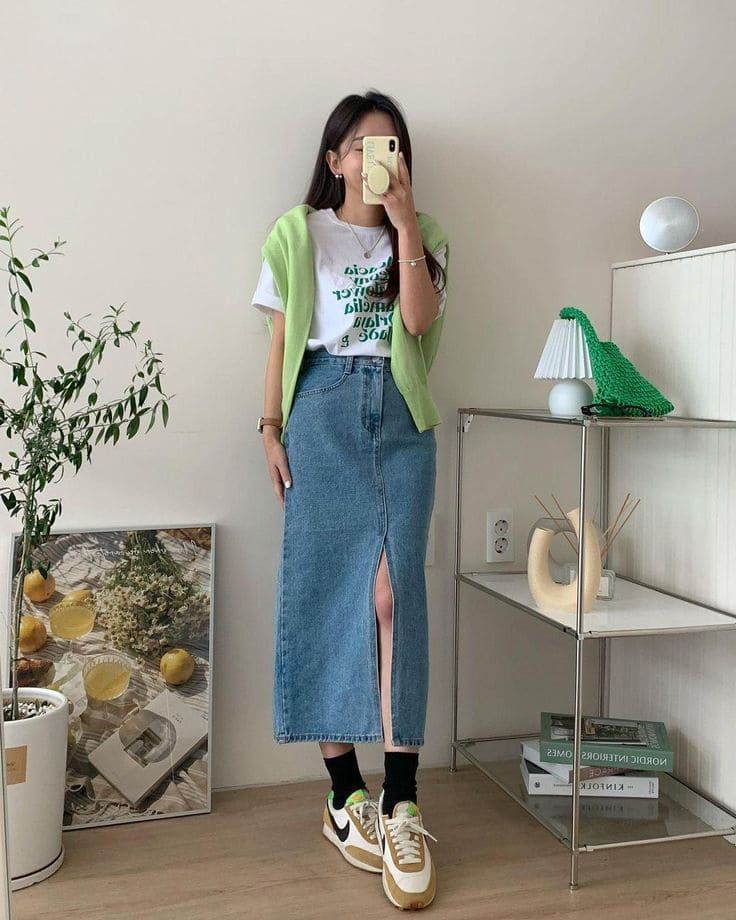 Người Gầy Khó Chọn Đồ Đi Biển Thế Nào - Áo Thun Và Chân Váy Jeans