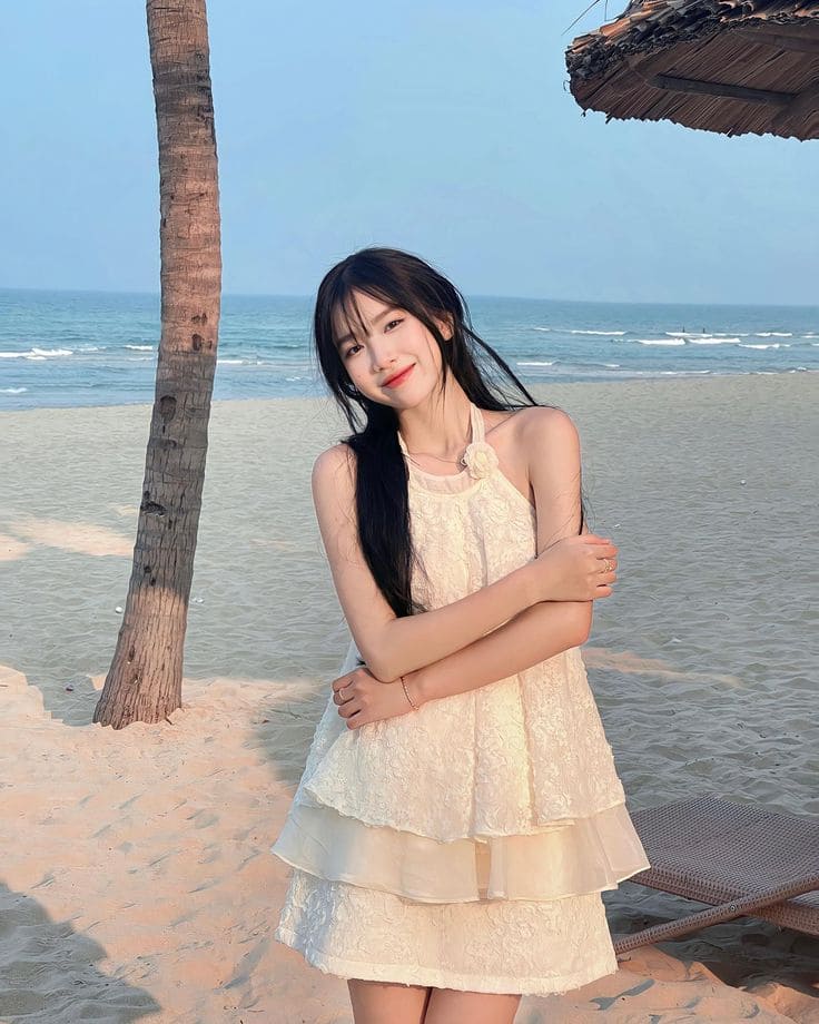 Thời Trang Đi Biển Cho Người Gầy, Tỏa Sáng Mà Không Cần Tăng Cân