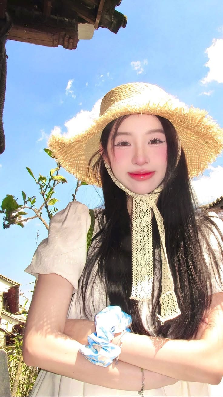 Tại Sao Trang Điểm Khi Đi Biển Lại Khác Biệt?