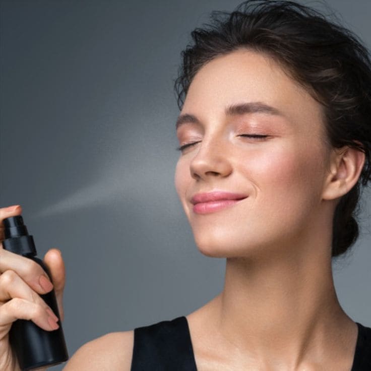 Bật Mí Quy Trình Trang Điểm Khi Đi Biển Chuẩn Chỉnh - Khóa Lớp Makeup