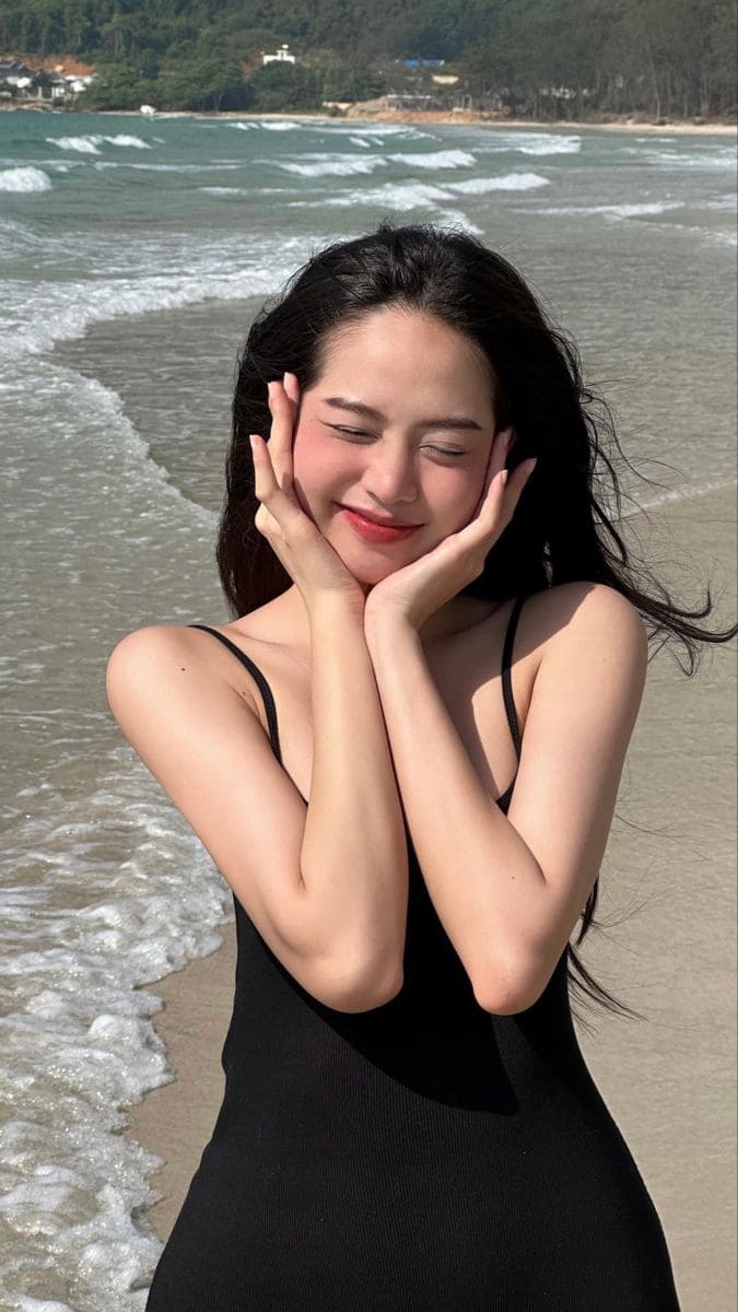 Mẹo Nhỏ Để Lớp Trang Điểm Khi Đi Biển Lâu Trôi