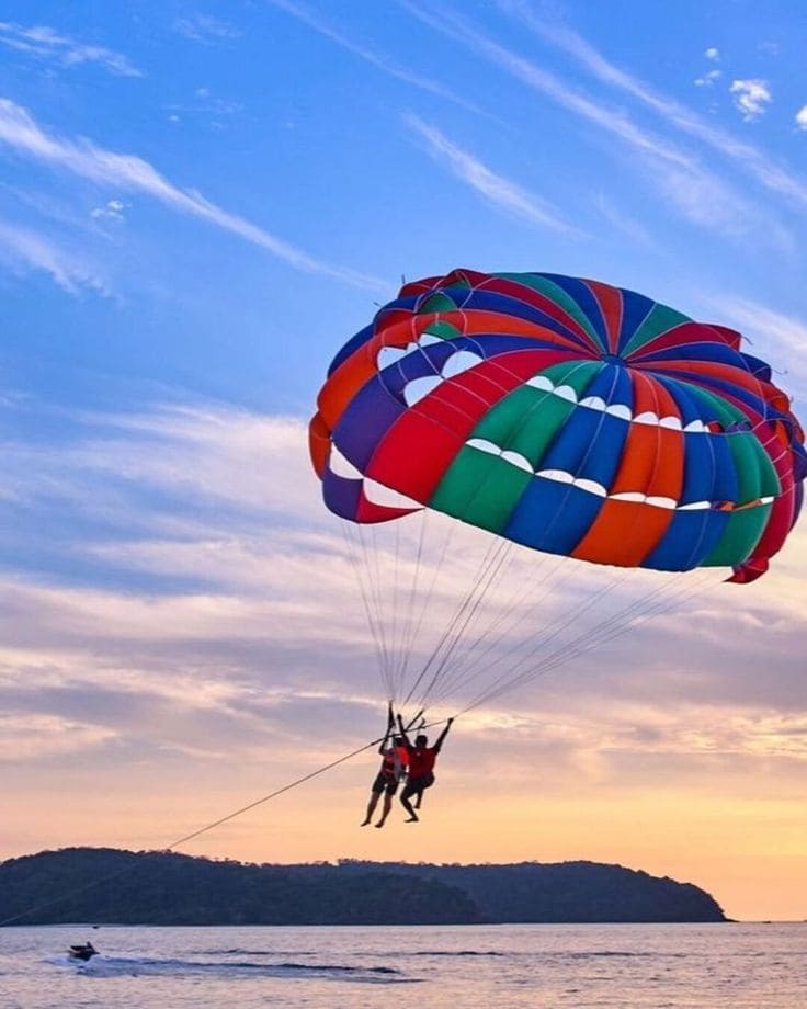 Trò chơi trên biển - Dù Kéo Biển