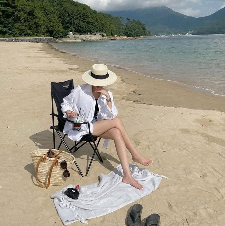 Vì Sao Túi Đi Biển Là Item Không Thể Thiếu Khi Đi Nghỉ Hè