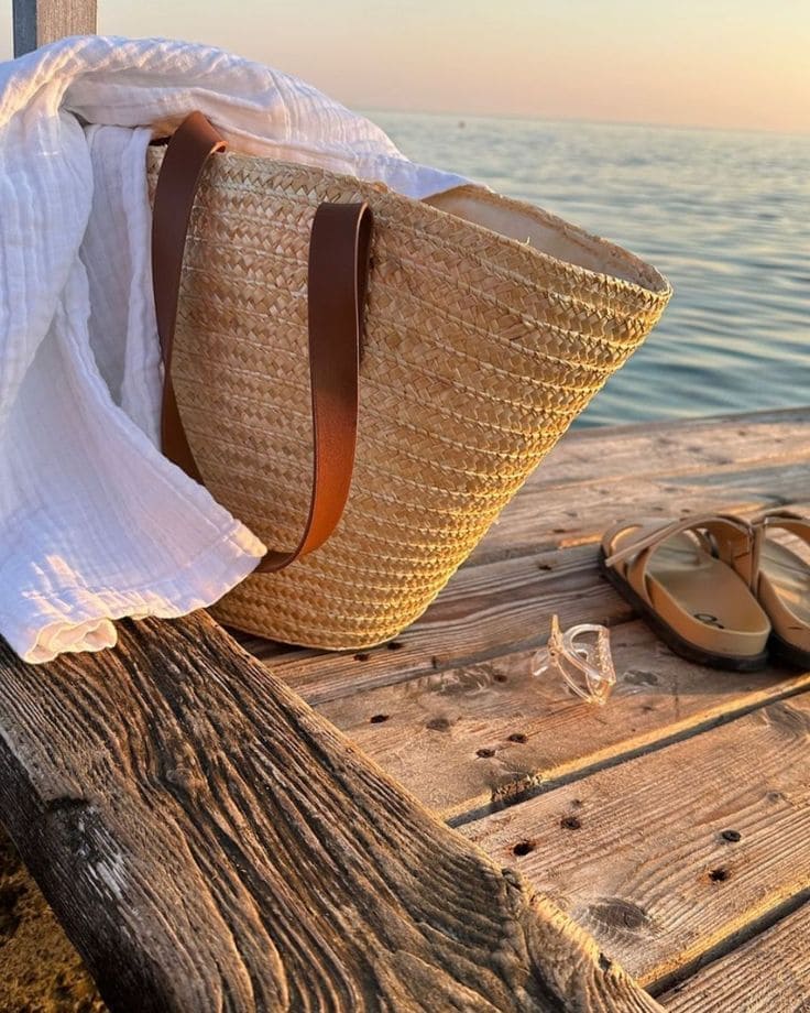 Bí Quyết Chọn Túi Đi Biển Phù Hợp Với Nhu Cầu