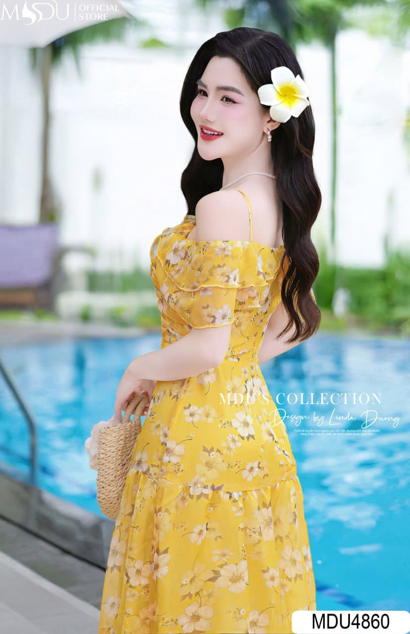 Các Kiểu Dáng Váy Dài Đi Biển Đẹp Nhất Cho Chị Em - Váy Hở Lưng