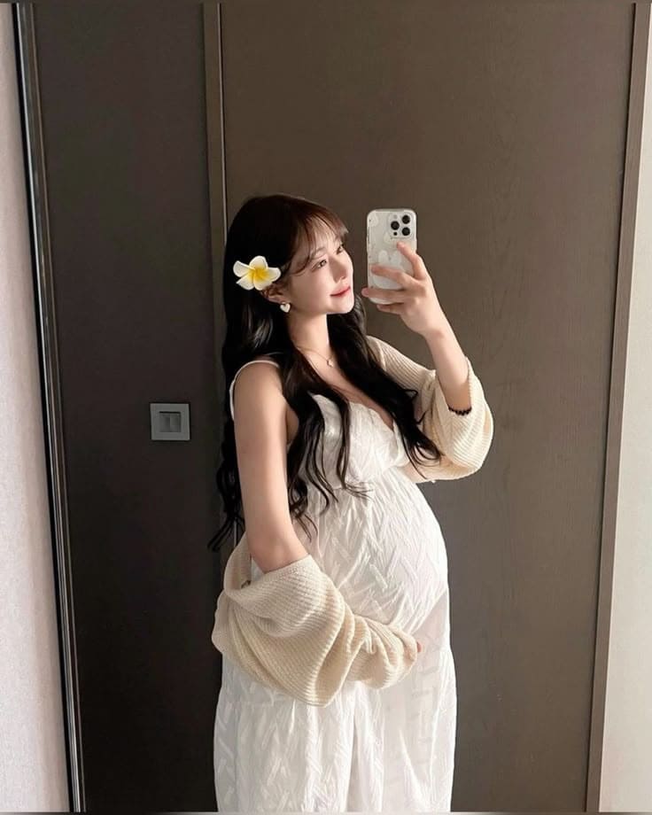 Lợi Ích Của Việc Mặc Váy Đi Biển Cho Bà Bầu Và Đi Biển