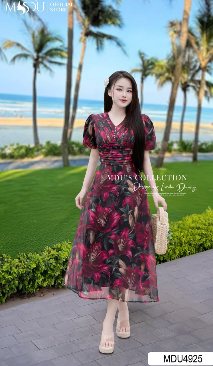 Cách phối đồ đi biển cho nữ béo - váy maxi cổ V