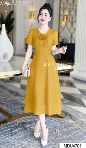 Váy Thiết Kế MDU4701 Màu Vàng Nổi Bật Phối Cùng Cổ Cách Điệu