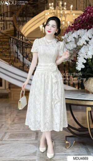 Váy Thiết Kế MDU4669 Ren Trắng Thêu Đính Hoa Ngang Eo Bay Bổng