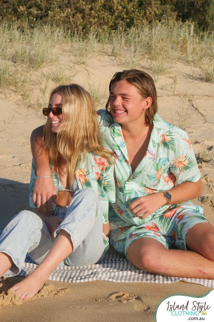 Đặc Điểm Nổi Bật Của Áo Sơ Mi Hoa Lá Đi Biển - 