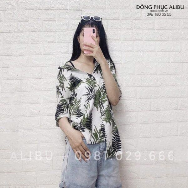 Cách Phối Đồ Với Áo Sơ Mi Hoa Lá Đi Biển