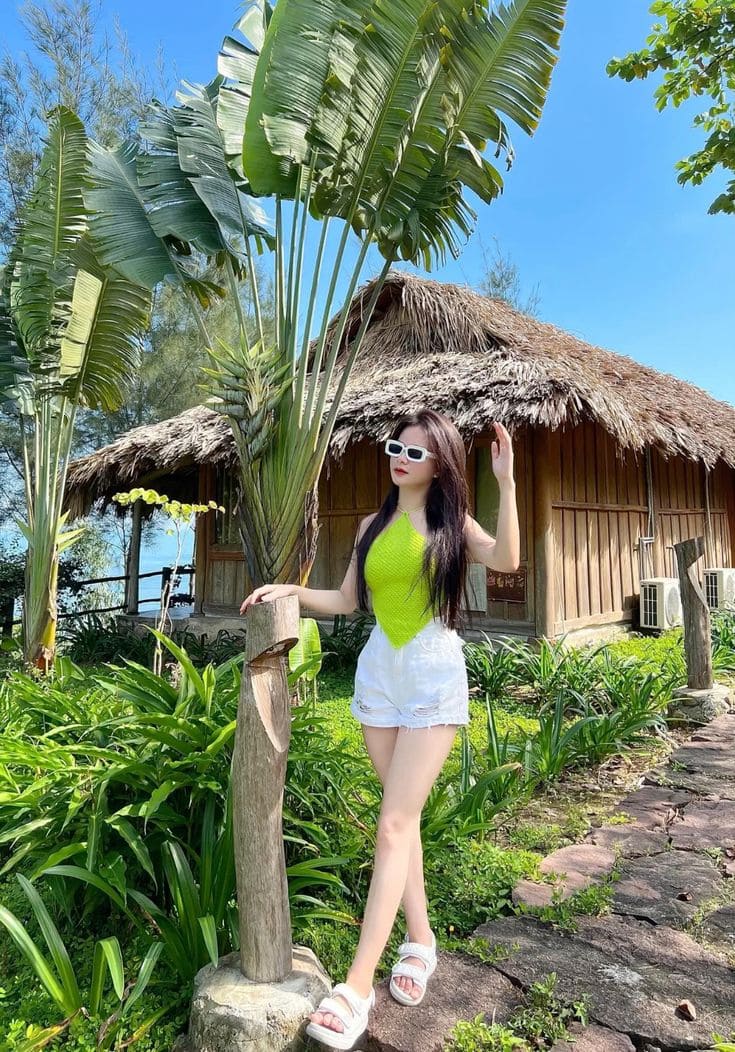 Các Kiểu Áo Yếm Đi Biển Đẹp Lung Linh Cho Mọi Người - Áo Yếm Len Móc