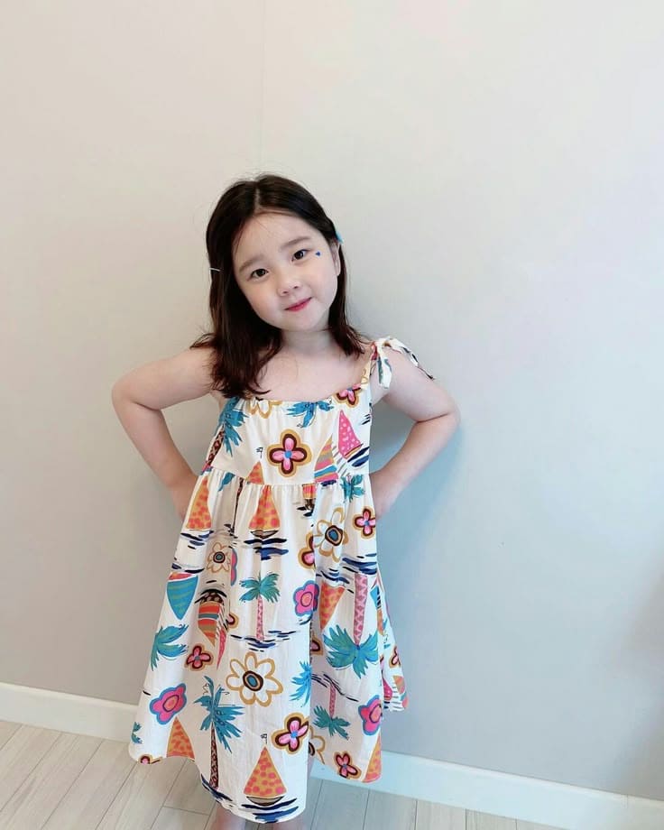 Màu Sắc Và Họa Tiết Nào Hợp Với Đầm Đi Biển