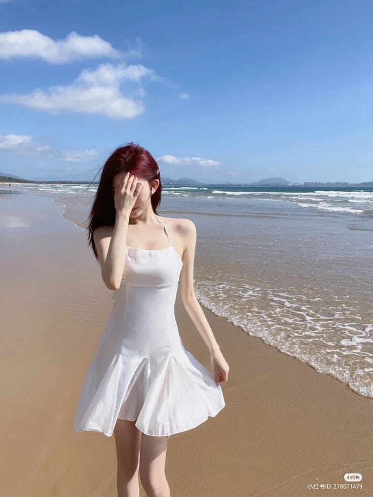 Các Kiểu Đầm Đi Biển Ngắn Khiến Nàng Mê Mẩn - Đầm Cúp Ngực Ngắn