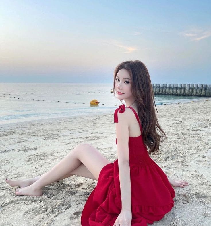 Màu Sắc Và Họa Tiết Cho Đầm Đi Biển Ngắn