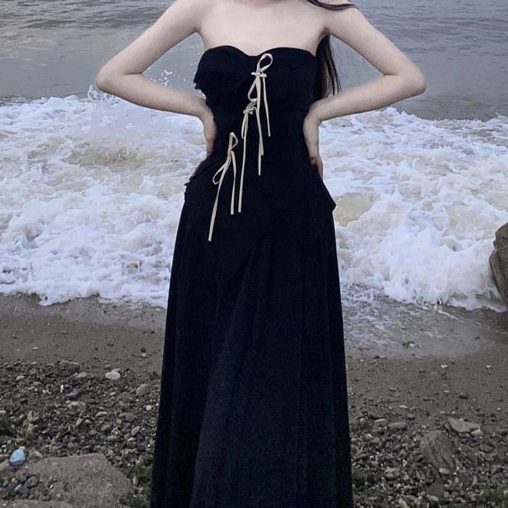 Các kiểu Đầm Maxi Đi Biển Màu Đen Phổ Biến - Đầm Maxi Cúp Ngực